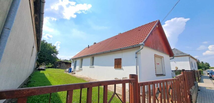Magyaregres! Kaposvártól 13-km családi ház eladó!