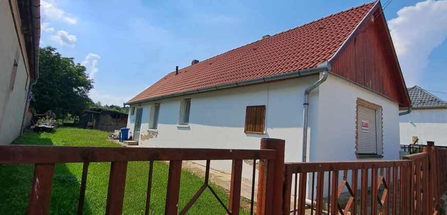 Magyaregres! Kaposvártól 13-km családi ház eladó!