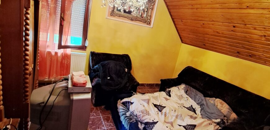 Kaposvár Kecel hegyi városrészén eladó családi ház!