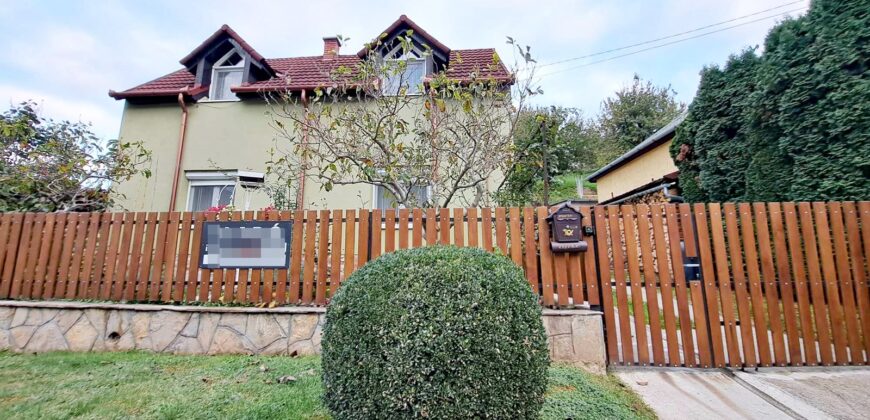 Kaposváron egy gyönyörű családi ház eladó!